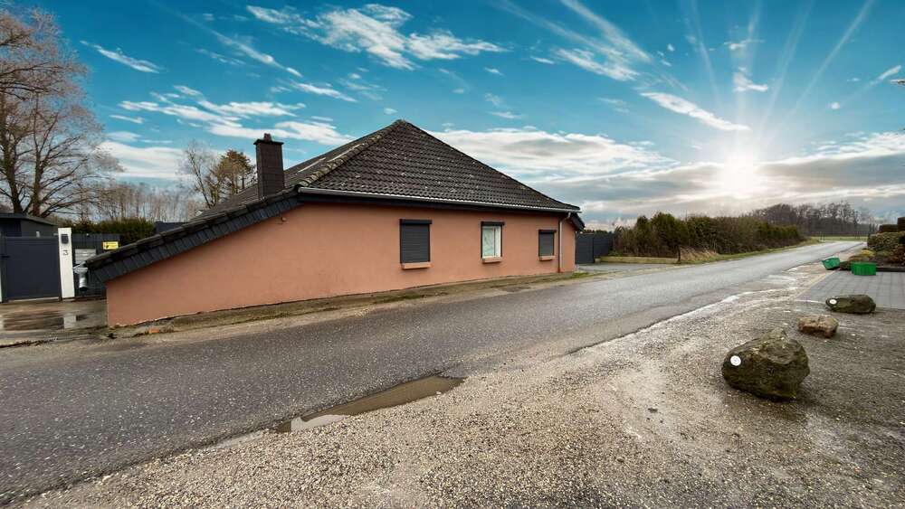 Einzigartiges Traumhaus mit Baupotenzial & hochwertiger Ausstattung - Zweifamilienhaus Straelen | Angebot:26492996