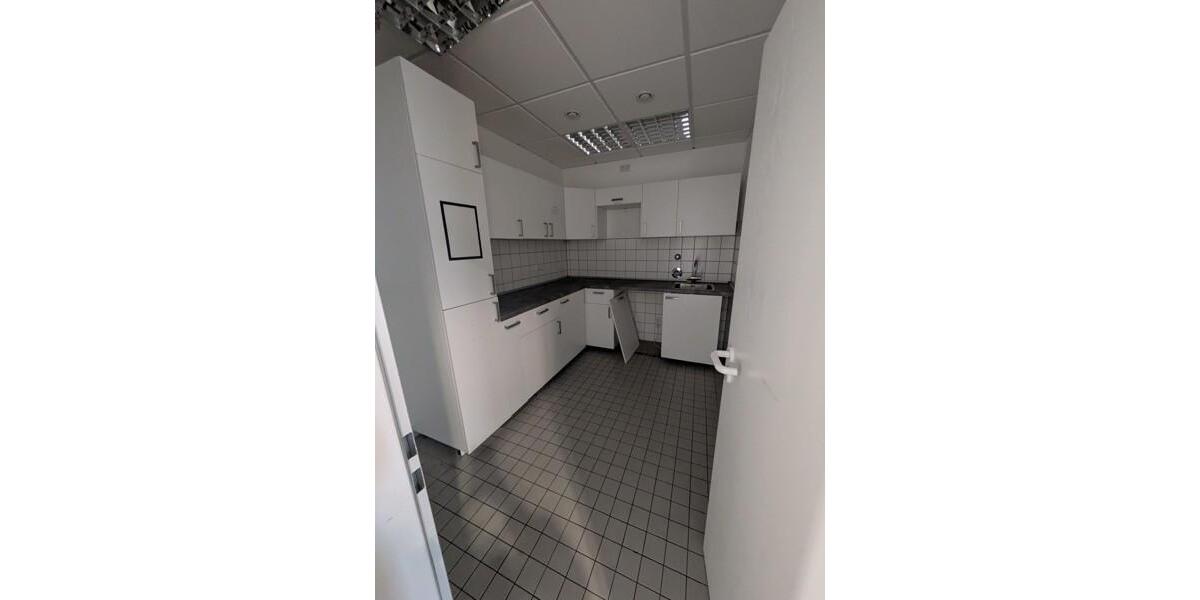 Gewerbeobjekt Düsseldorf Pempelfort - 3.760&euro; | Angebot:23008125