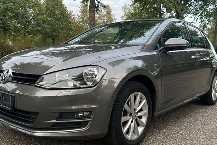 VW Golf 88.243 km 9.350 &euro; Krefeld 47805