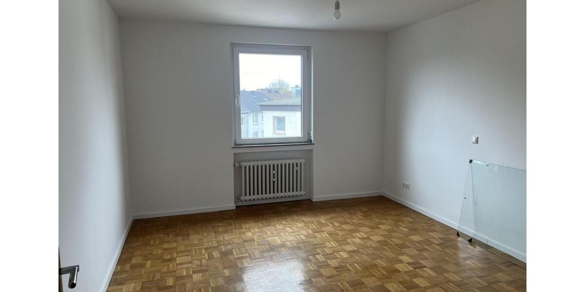 Etagenwohnung Duisburg - 2.5 Zimmer, 68 m&sup2;, 750&euro; | Angebot:26266774