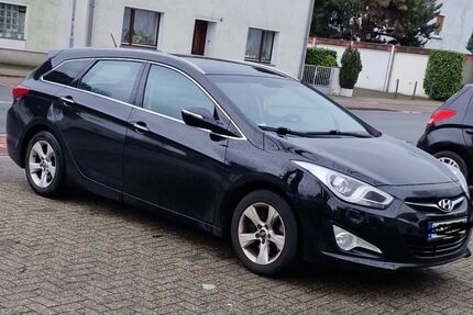 Hyundai i40 272.000 km 2.499 &euro; Moers 47441