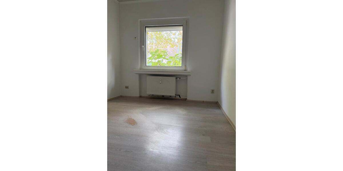 Hochparterre Düsseldorf Stadtbezirk 8 - 3 Zimmer, 94 m&sup2;, 275.000&euro; | Angebot:27472266