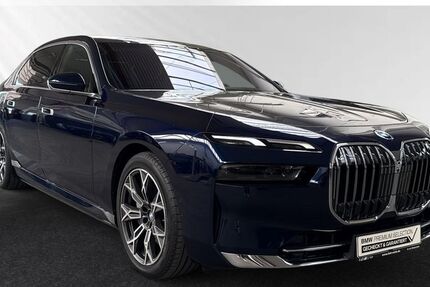 BMW 750 13.828 km 90.500 &euro; Moers 47441