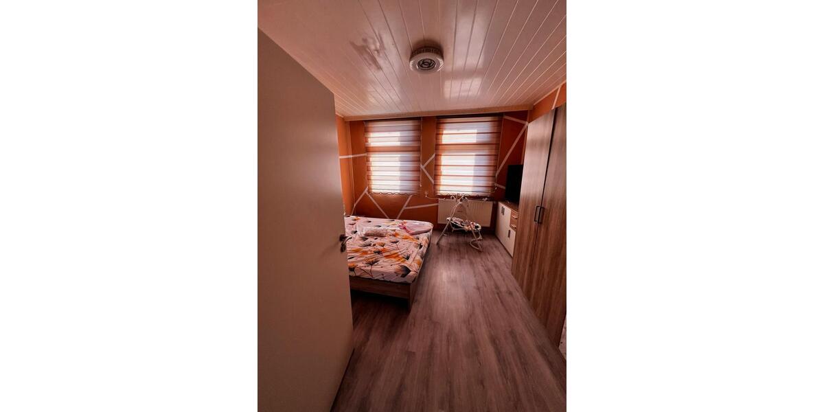 Etagenwohnung Duisburg Hamborn - 5 Zimmer, 104 m&sup2;, 123.500&euro; | Angebot:27474916