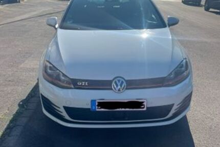 VW Golf 185.000 km 11.700 &euro; Duisburg 47059