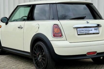 Mini ONE 155.200 km 3.400 &euro; Duisburg 47139