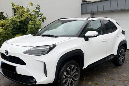 Toyota Yaris Cross 110.000 km 16.000 &euro; Benrath 40595