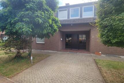 Haus Dinslaken - 8 Zimmer, 336 m&sup2;, 980.000&euro; | Angebot:27457450
