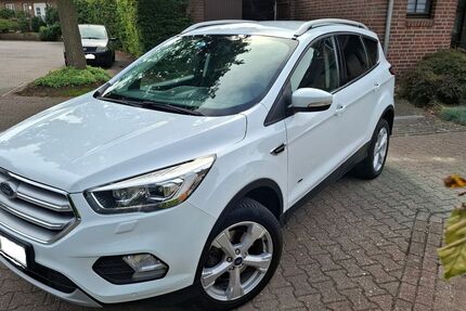 Ford Kuga 136.286 km 11.990 &euro; Willich 47877