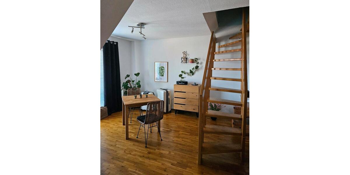 Dachgeschoßwohnung Moers - 3 Zimmer, 61 m&sup2;, 230.000&euro; | Angebot:27462952