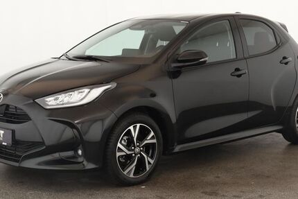 Toyota Yaris 15.500 km 21.984 &euro; Düsseldorf 40233