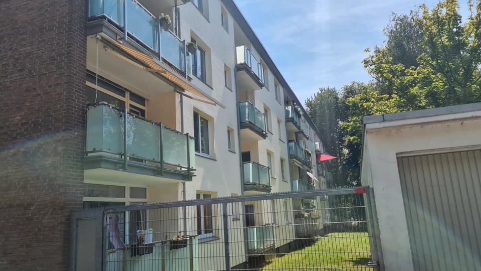 Etagenwohnung Mönchengladbach Süd - 4 Zimmer, 81 m&sup2;, 210.000&euro; | Angebot:27197356