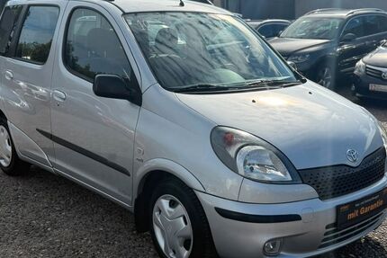 Toyota Yaris 141.000 km 4.499 &euro; Kamp-Lintfort 47475
