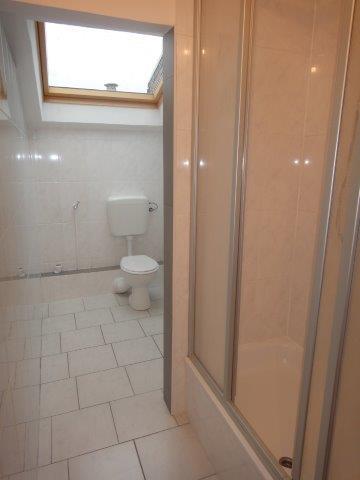 Dachgeschoßwohnung Duisburg Laar - 2.5 Zimmer, 65 m&sup2;, 470&euro; | Angebot:26492220