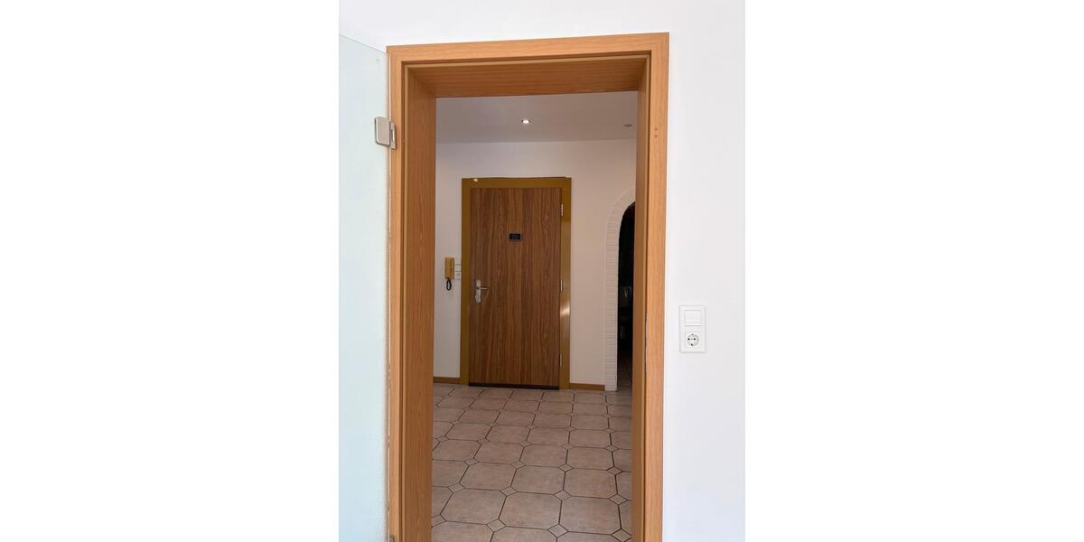 Hochparterre Düsseldorf Stadtbezirk 8 - 3 Zimmer, 94 m&sup2;, 275.000&euro; | Angebot:27472266