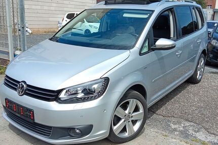 VW Touran 143.000 km 9.990 &euro; Mönchengladbach 41061