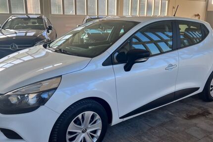 Renault Clio 144.240 km 6.900 &euro; Viersen 41748