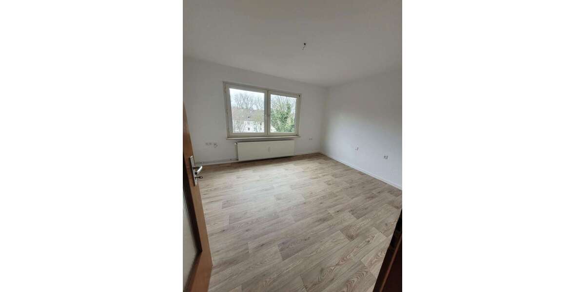 Etagenwohnung Duisburg Untermeiderich - 3 Zimmer, 72 m&sup2;, 439&euro; | Angebot:19406828