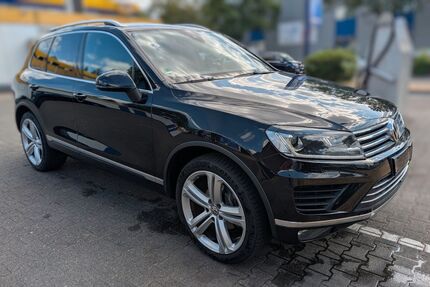 VW Touareg 176.412 km 17.490 &euro; Duisburg 47228