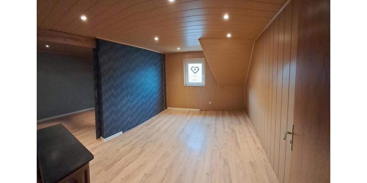 Reihenhaus Grevenbroich Neuenhausen - 5 Zimmer, 151 m&sup2;, 279.000&euro; | Angebot:27457305