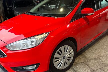 Ford Focus 160.500 km 4.950 &euro; Duisburg 47059