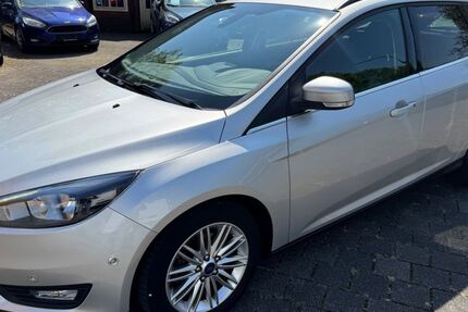 Ford Focus 89.000 km 8.499 &euro; Neuss 41462