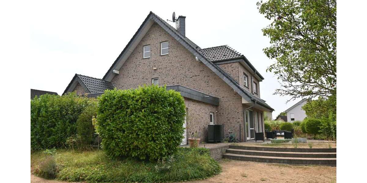 Einfamilienhaus Duisburg-Mündelheim Mündelheim - 5 Zimmer, 240 m&sup2;, 749.000&euro; | Angebot:27226825