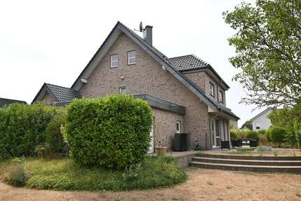 Haus Duisburg-Mündelheim Mündelheim - 5 Zimmer, 240 m&sup2;, 749.000&euro; | Angebot:27226825