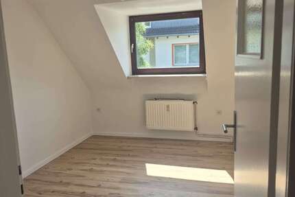 Wohnung Duisburg Mittelmeiderich - 3.5 Zimmer, 60 m&sup2;, 450&euro; | Angebot:27417290