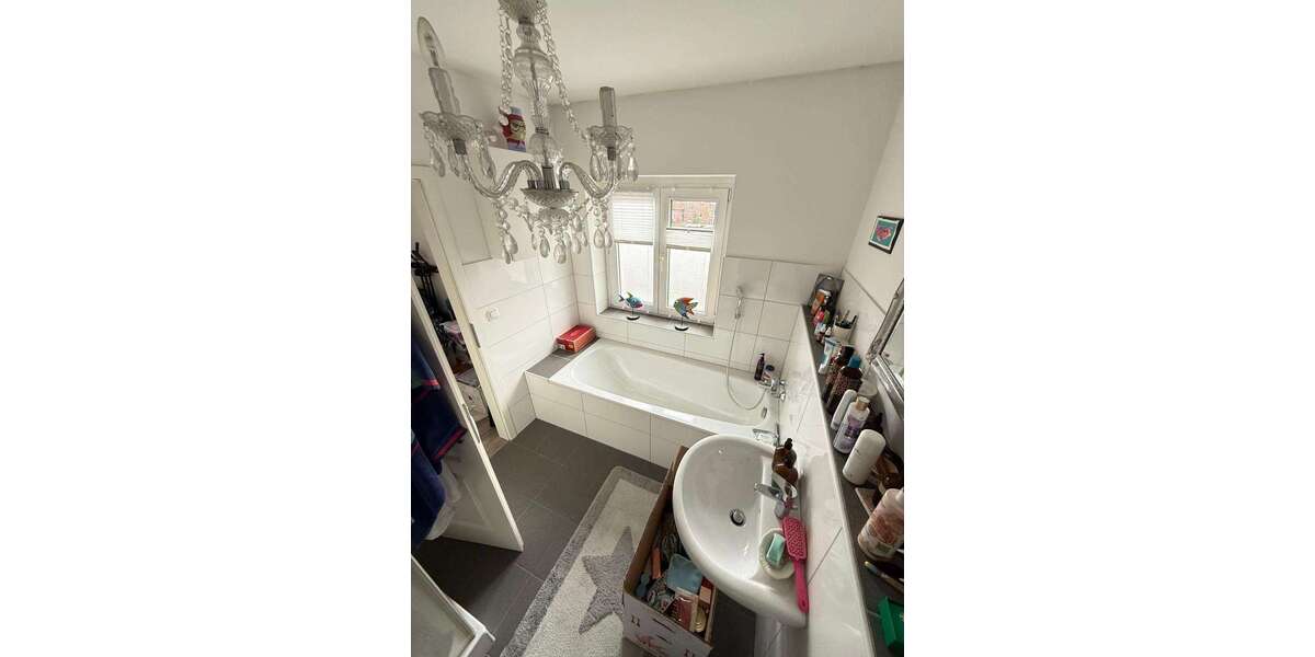 Etagenwohnung Duisburg Walsum - 3.5 Zimmer, 90 m&sup2;, 230.000&euro; | Angebot:26712638