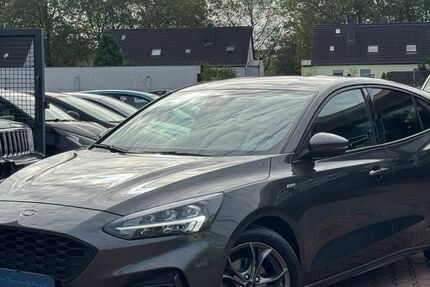 Ford Focus 64.000 km 14.990 &euro; Oberhausen 46049