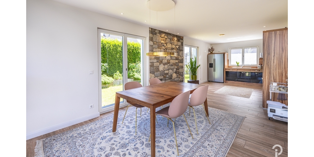 Repräsentatives Einfamilienhaus mit großem Garten. Ein sonniges Paradies mit 4-5 Zimmer für Familien - Einfamilienhaus Jüchen | Angebot:26844365
