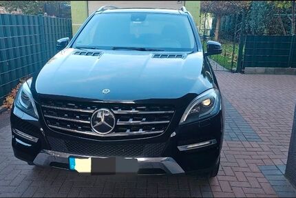 Mercedes-Benz ML 350 258.000 km 16.900 &euro; Duisburg 47166