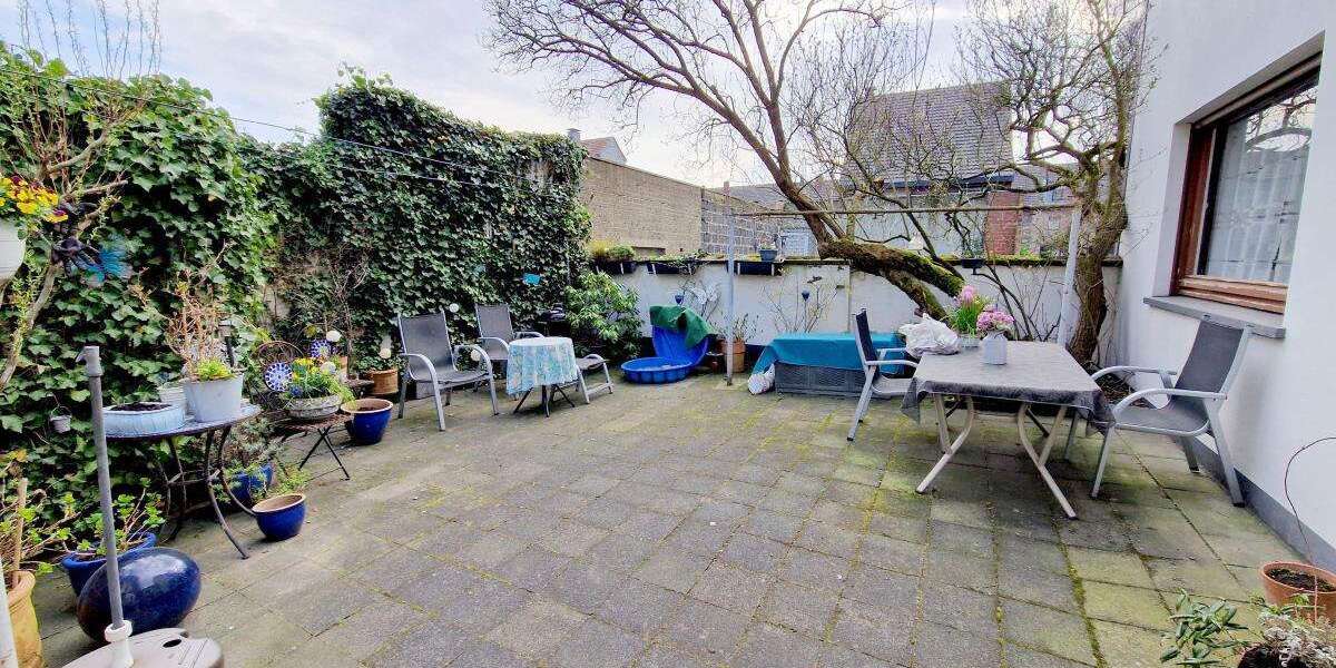 Einfamilienhaus Oberhausen Alsfeld - 10 Zimmer, 222 m&sup2;, 255.000&euro; | Angebot:26407341