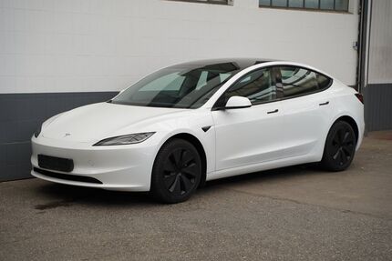 Tesla Model 3 57.472 km 33.650 &euro; Mönchengladbach 41236