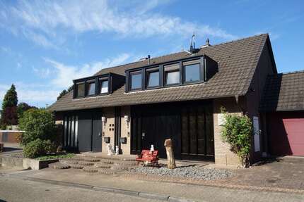 Haus Düsseldorf Knittkuhl - 7 Zimmer, 237 m&sup2;, 870.000&euro; | Angebot:27091560