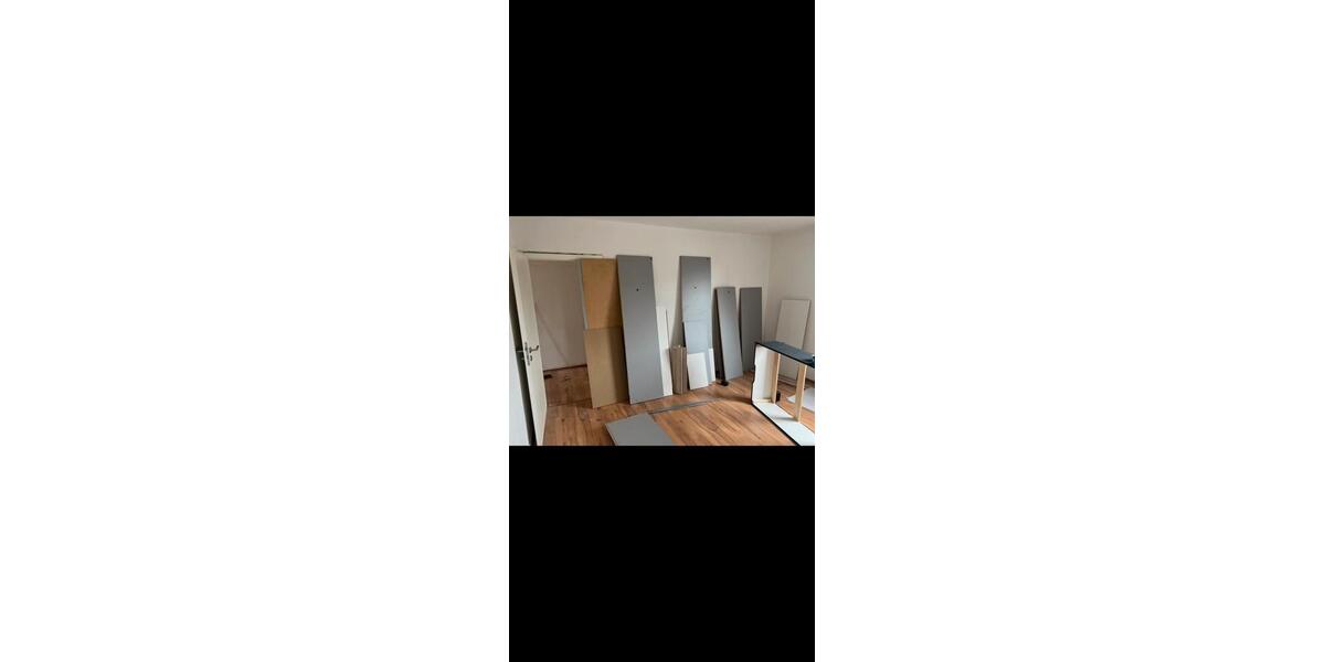Etagenwohnung Duisburg Walsum - 5.5 Zimmer, 150 m&sup2;, 175.000&euro; | Angebot:27474931