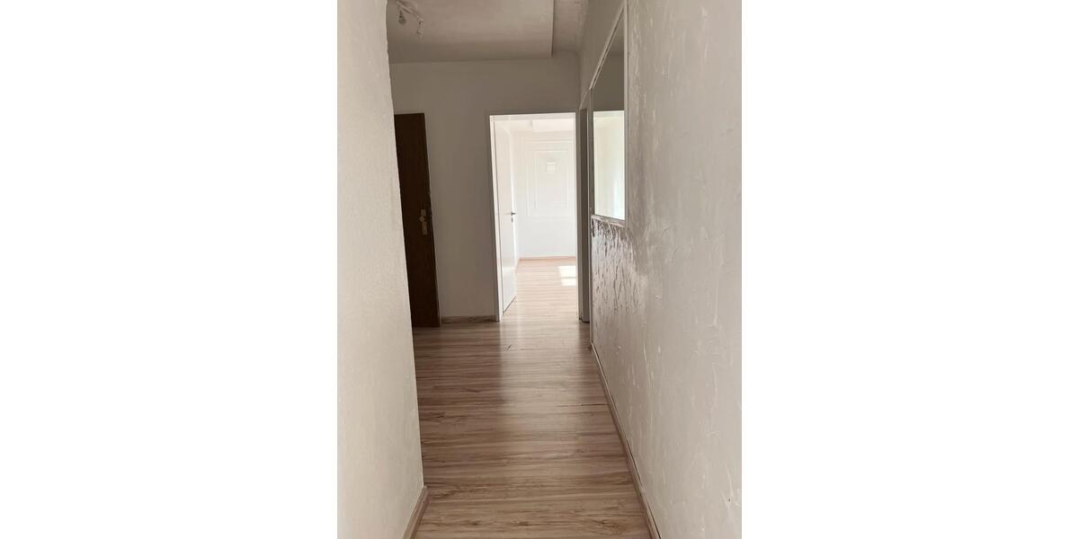Etagenwohnung Duisburg Rheinhausen - 2.5 Zimmer, 49 m&sup2;, 85.000&euro; | Angebot:27441376