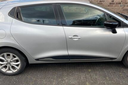 Renault Clio 48.475 km 11.800 &euro; Duisburg 47228