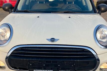 Mini ONE 123.241 km 6.990 &euro; Duisburg 47169