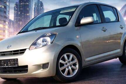Daihatsu Sirion 30.304 km 6.499 &euro; Mönchengladbach 41179