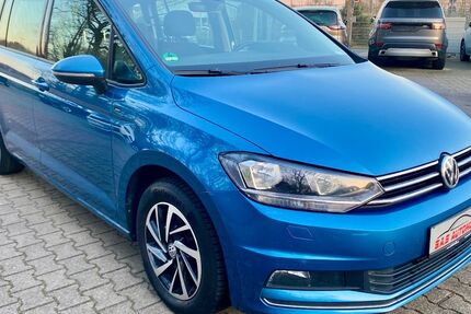 VW Touran 180.260 km 11.899 &euro; Moers 47445
