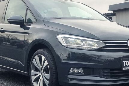 VW Touran 110.705 km 17.990 &euro; Duisburg 47178
