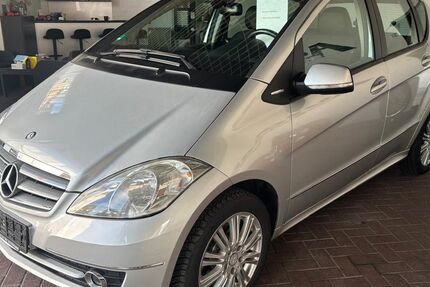 Mercedes-Benz A 180 118.380 km 6.890 &euro; Moers 47441