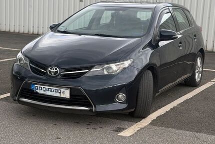 Toyota Auris 218.000 km 5.900 &euro; Obermeiderich 47138