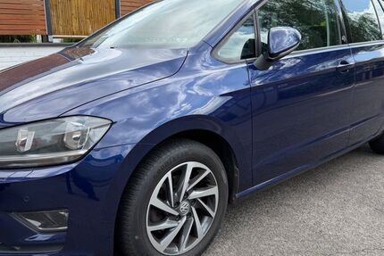 VW Golf Sportsvan 115.600 km 9.999 &euro; Krefeld 47804