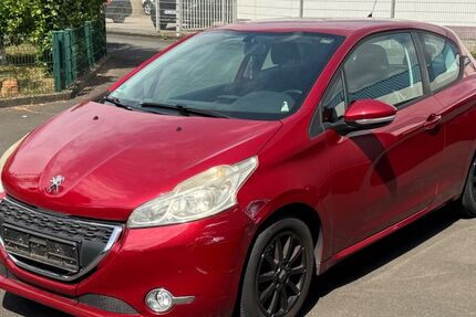 Peugeot 208 141.500 km 2.200 &euro; Mülheim an der Ruhr 45473