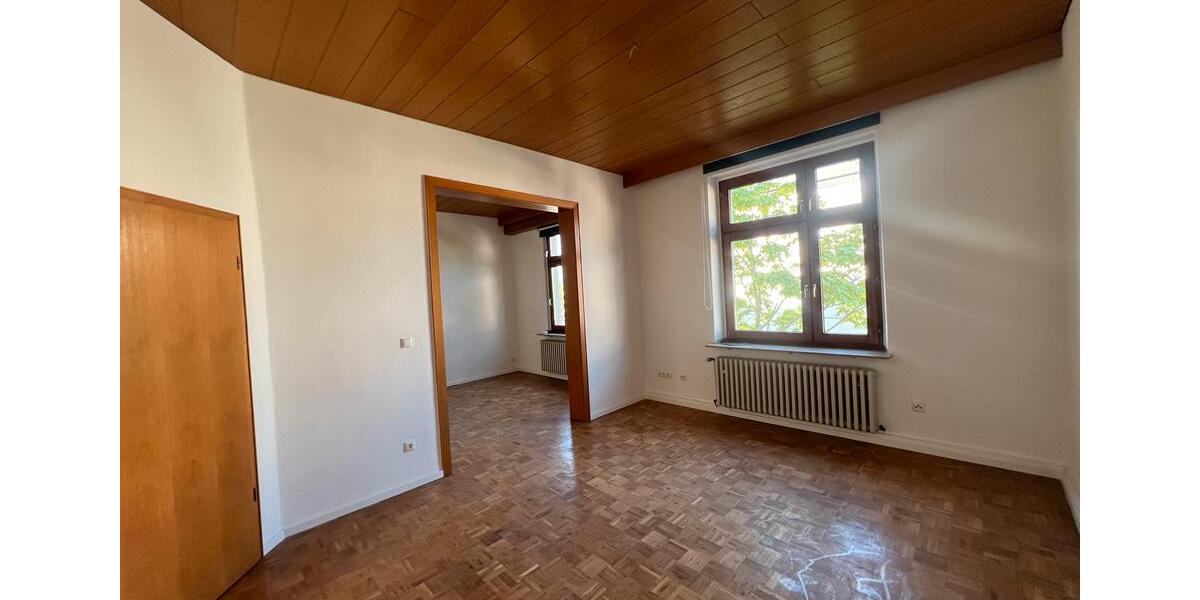 Etagenwohnung Duisburg - 3.5 Zimmer, 110 m&sup2;, 990&euro; | Angebot:26365978