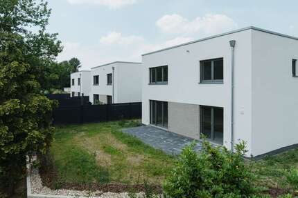 Haus Duisburg Hochheide - 5 Zimmer, 170 m&sup2;, 679.900&euro; | Angebot:27197771