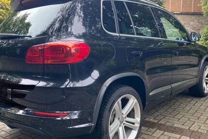 VW Tiguan 165.000 km 15.950 &euro; Oberhause 46149